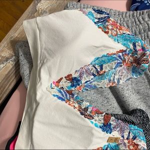 Nwt FLORAL PINK BRALETTE SIZE LARGE